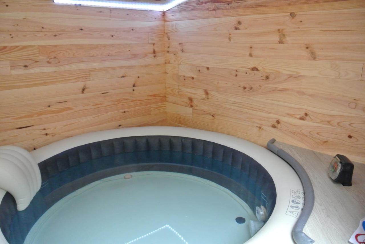Gite Du Serre De Boudre Climatise, Spa Permanent Buisson 외부 사진